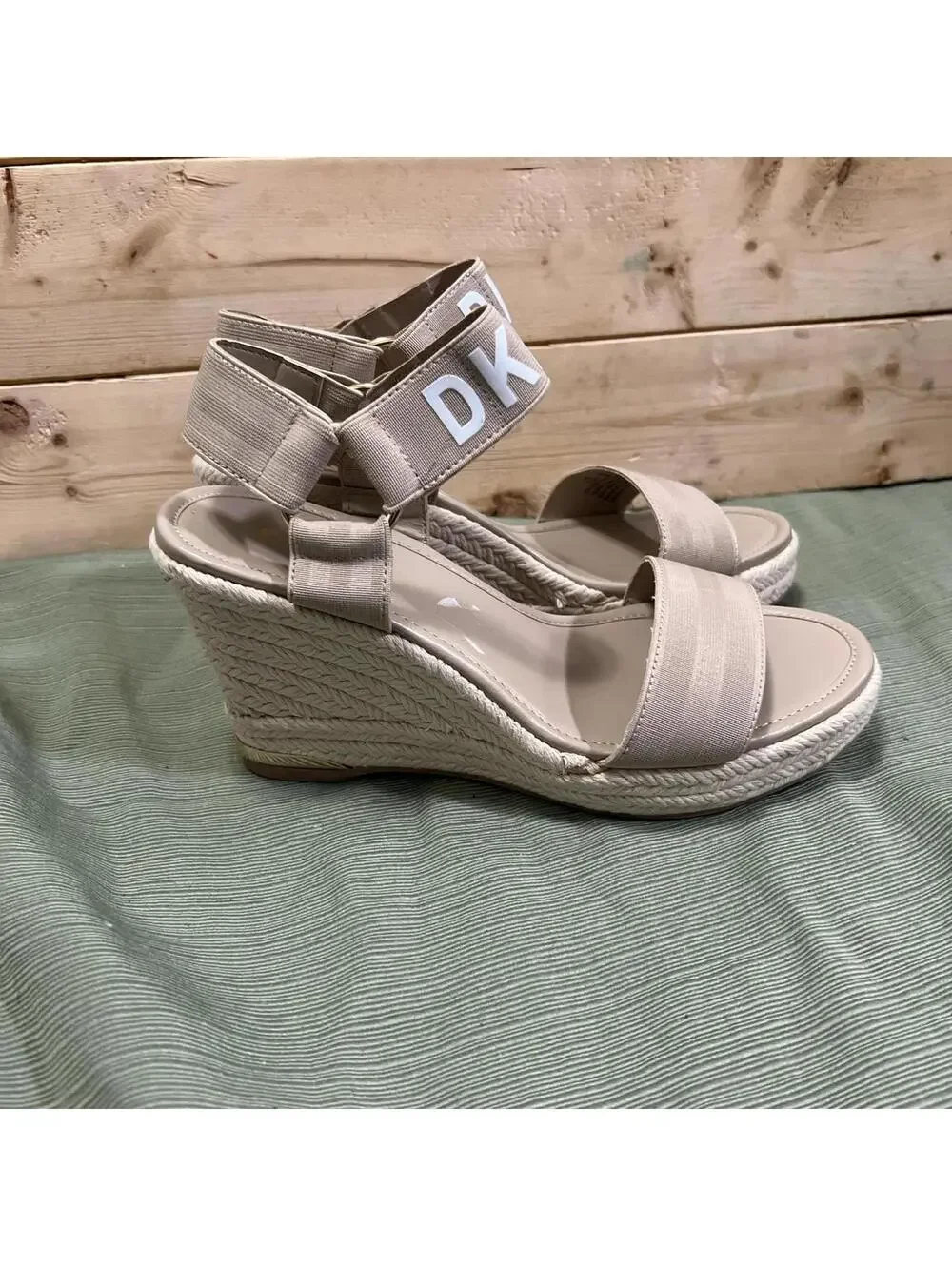 DKNY Womens Cream Tan Espadrille Logo Wedge Sandals Size 7.5 M EU 38 B